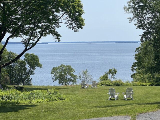 Image 2 for Oceanview 14: 1st Floor (1 King)