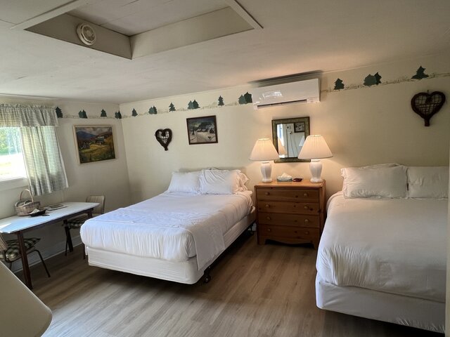 Image 5 for Cottage  1:  Traditional w/ Kitchenette (2 Queens)