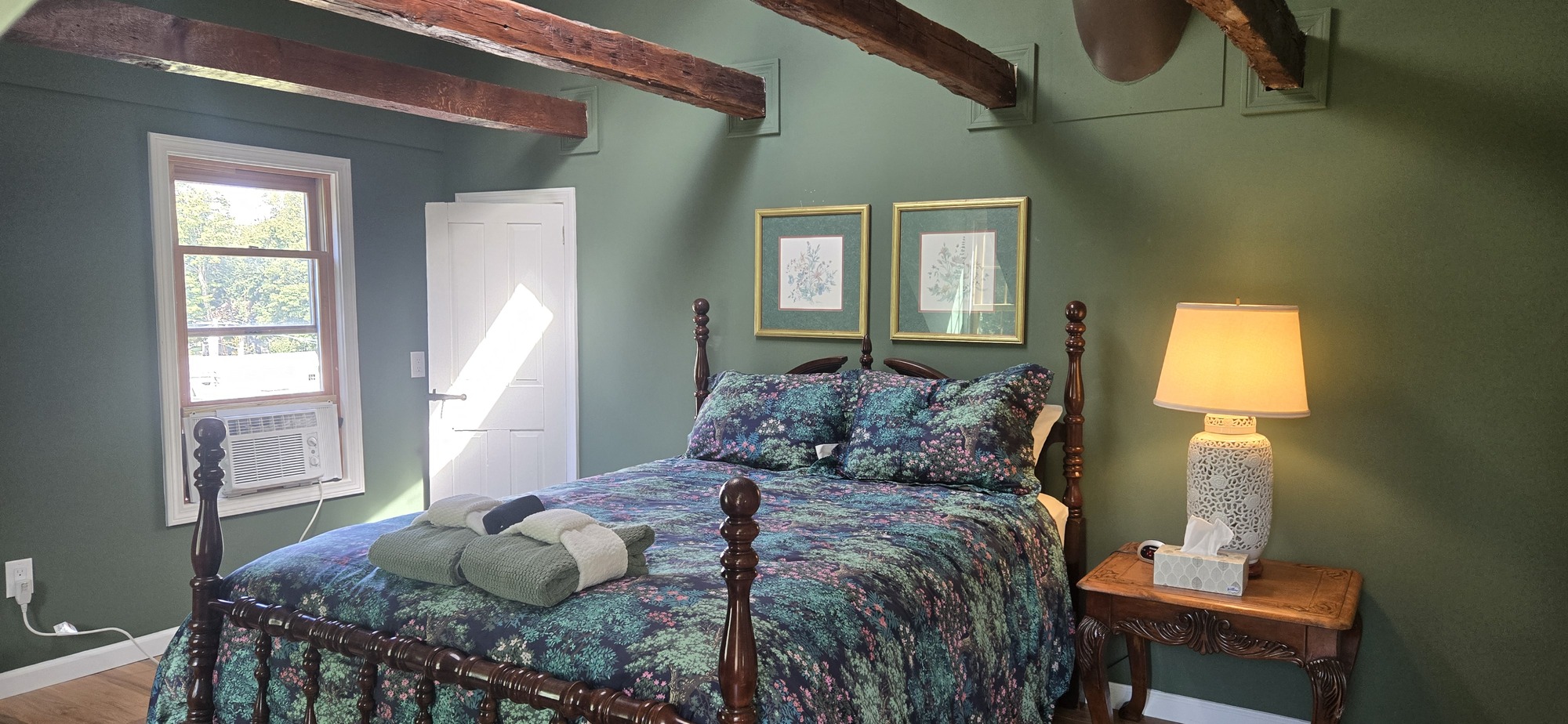 Image for Captain's Suite
