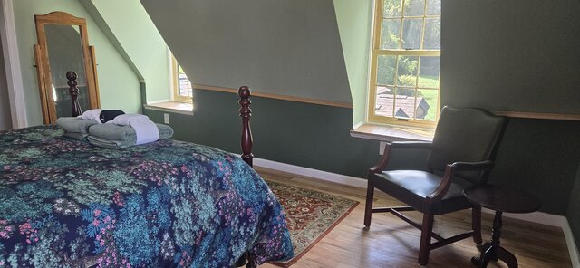 Image 2 for Captain's Suite