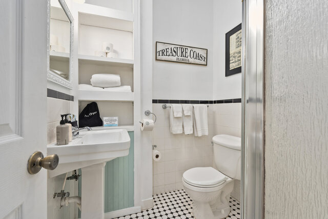 Image 7 for Room 7 (Deluxe Double Suite)