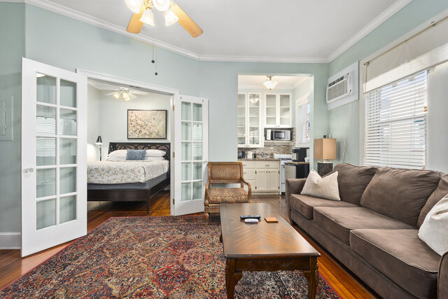 Image 1 for Room 9 (Luxury Suite Queen)