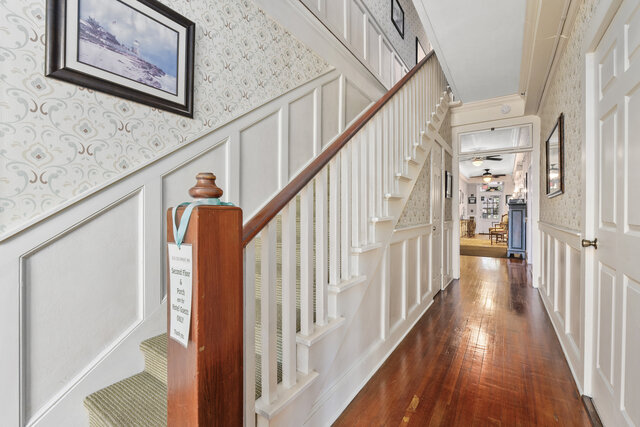 Image 12 for Room 9 (Luxury Suite Queen)