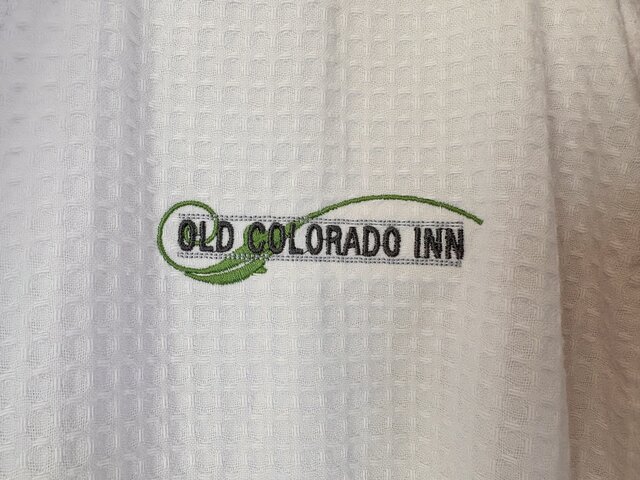 Image 2 for 09.) OCI Bathrobe