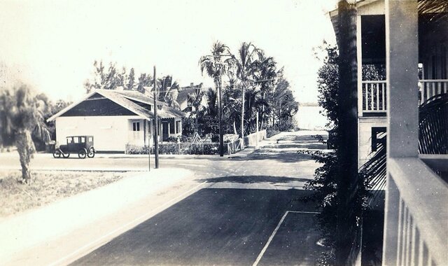 Image 9 for 01.) Free Historic Tour