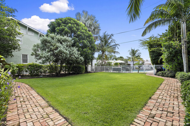 Image 20 for Enchanted Cottage