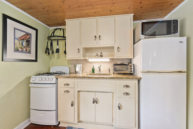 Image 10 for Coastal Cottage