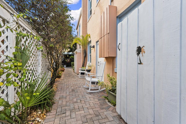 Image 8 for Tiki Suite