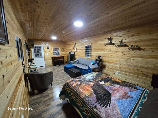 Image 4 for Bev's Bald Eagle's Nest Riverfront Cabin
