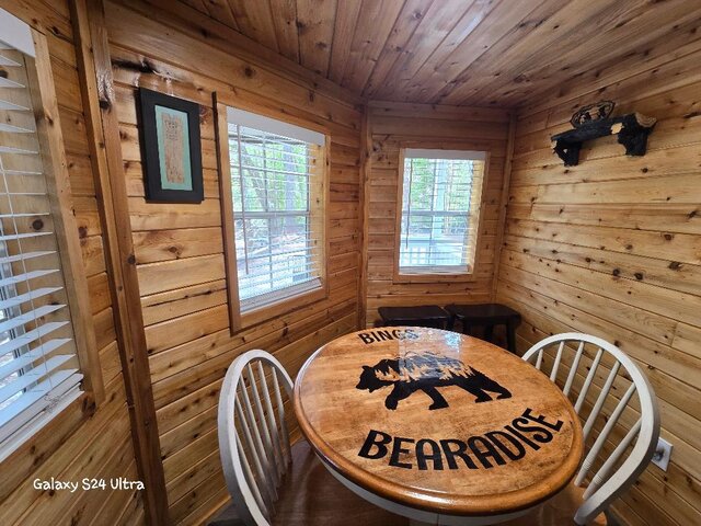 Image 5 for Bings Bearadise Riverfront Cabin