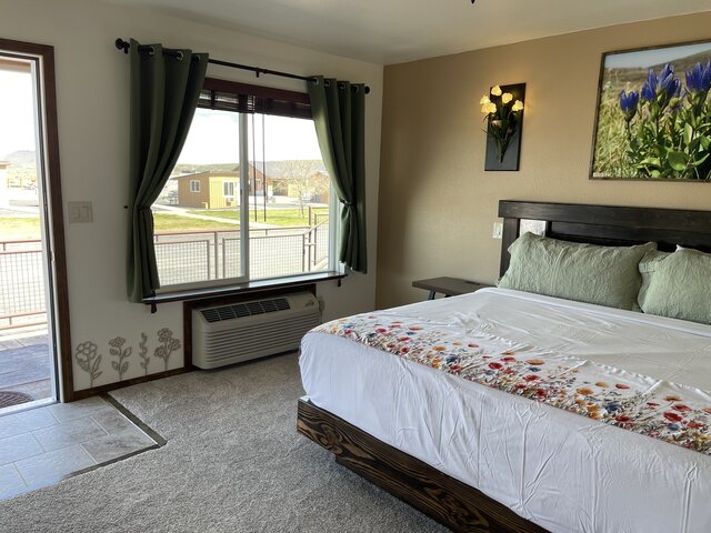 Image 2 for Wildflower Suite