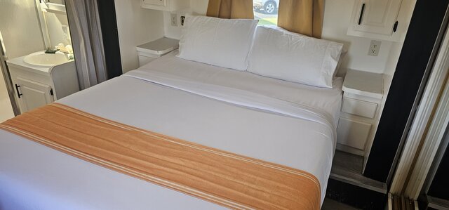 Image 3 for The 5th Wheel Rental