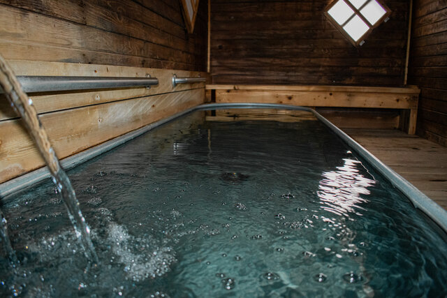 Image 2 for Soaking Tub #1