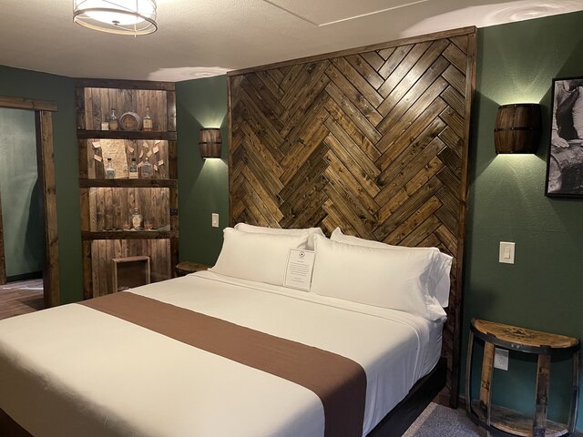 Image 1 for Whiskey Suite