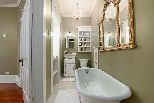 Image 6 for Eastlake Suite w/ Little Eastlake Room