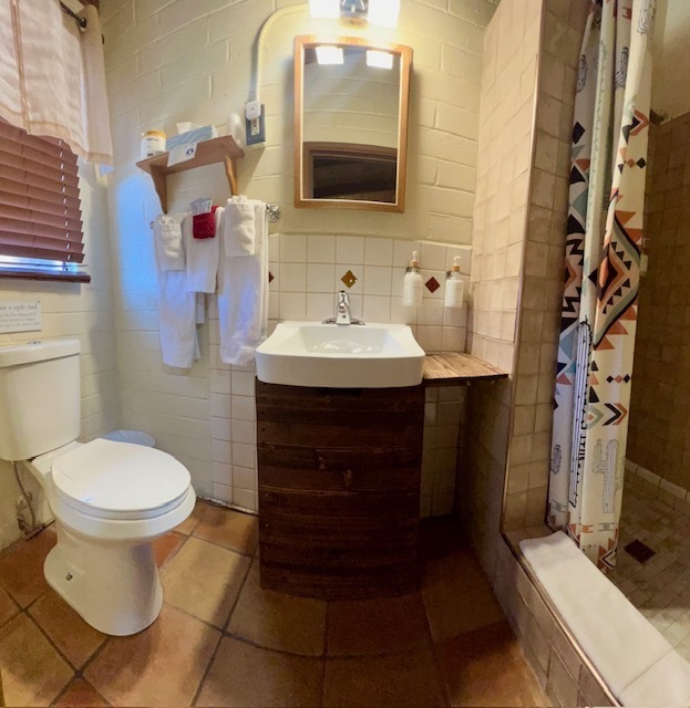 Image 10 for Gram Parsons Room 8