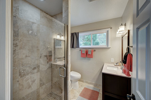 Image 12 for Treetop View