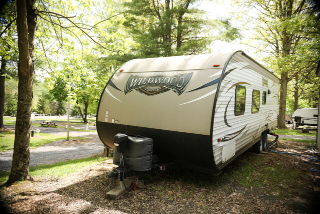 Image 3 for 46 Efficiency camper rental