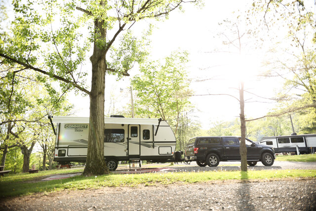 Image 3 for 28 Pull-in (Full Hookups)  30/50 AMP, 40'  MotorHome