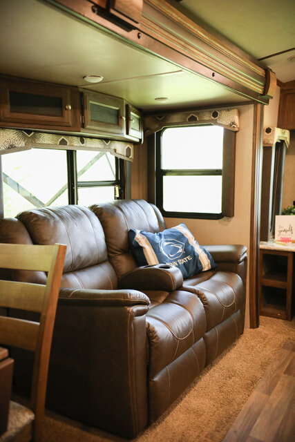 Image 12 for 21 Scenic Camper Rental