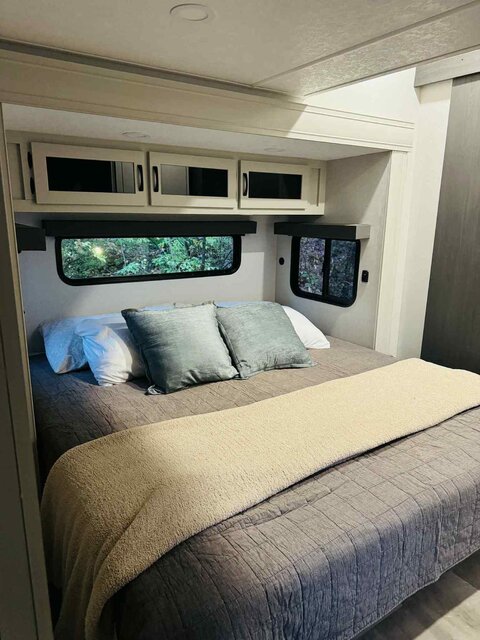 Image 4 for 82 Private 2 bedroom, 2 bath Coachman