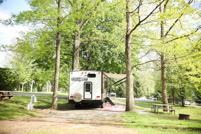 Image 1 for 36 Pull Through (Full Hookups)  30 amp, 30'