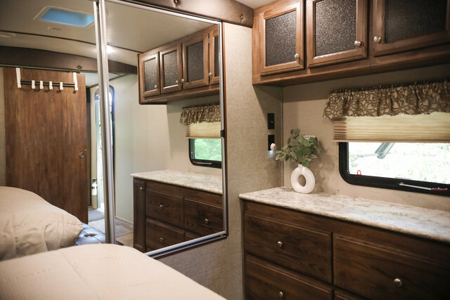 Image 17 for 21 Scenic Camper Rental