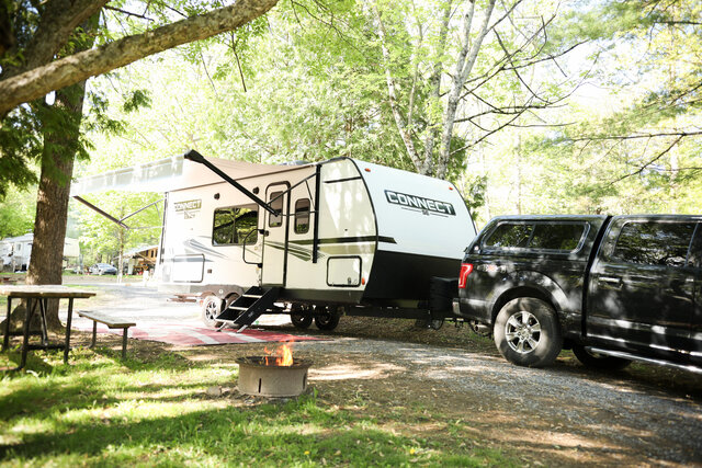 Image 1 for 34 Pull through (Full Hookup) 30 amp, 30'