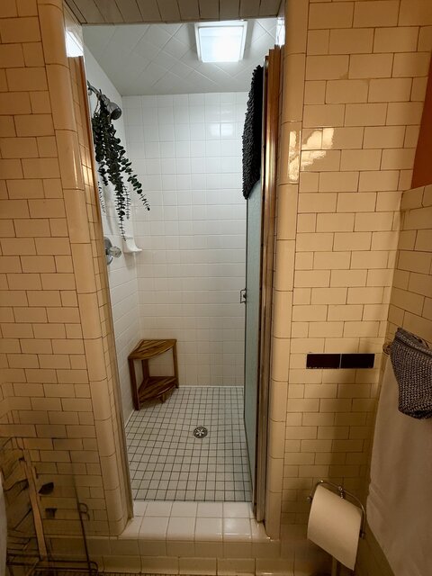 Image 4 for Rose Room - Main House