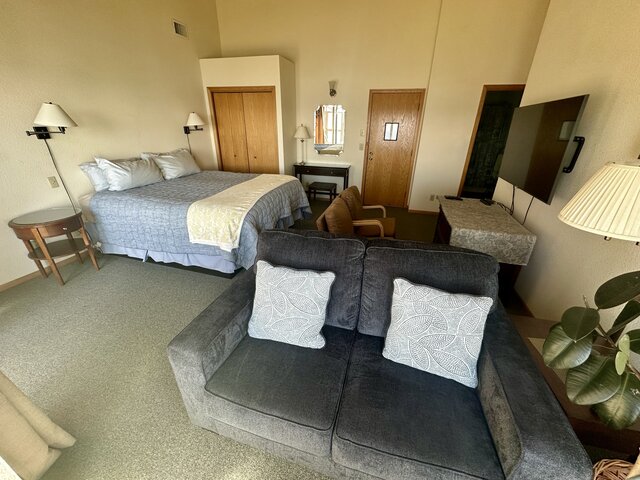 Image 6 for Room Four: The Dreamview Suite