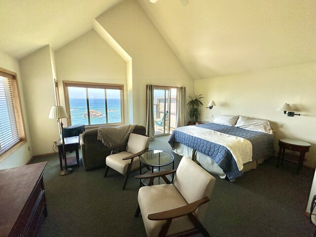Image 8 for Room Three:  The Infinity View Suite