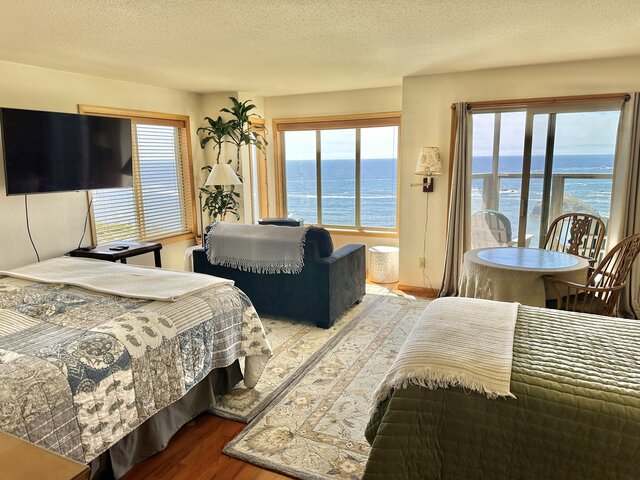 Image 1 for Room One:  The Whalewatch Overlook Suite