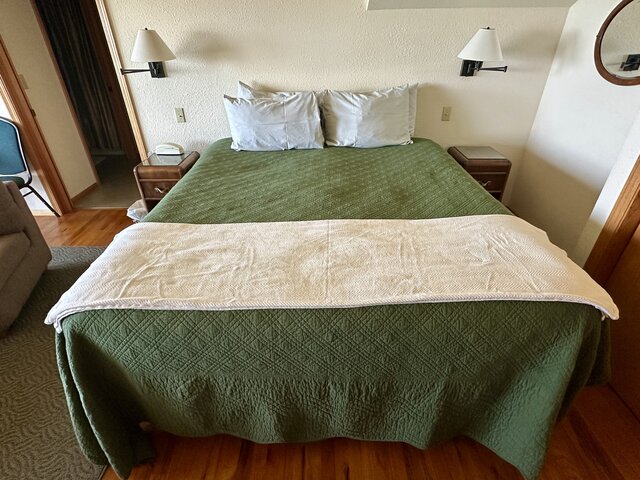 Image 4 for Room Two: The Headlands View Suite