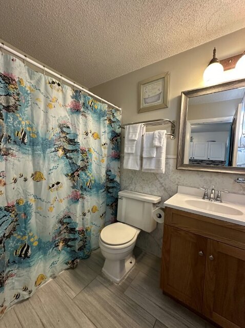 Image 2 for Double Queen with Kitchenette