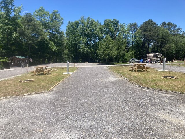 Image 2 for F Pull Thru Full Hook-up