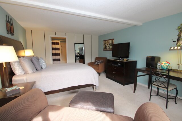 Image 1 for Wine Suite