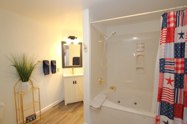 Image 2 for American Suite