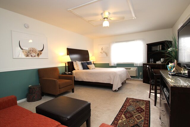 Image 2 for Grass Family Suite