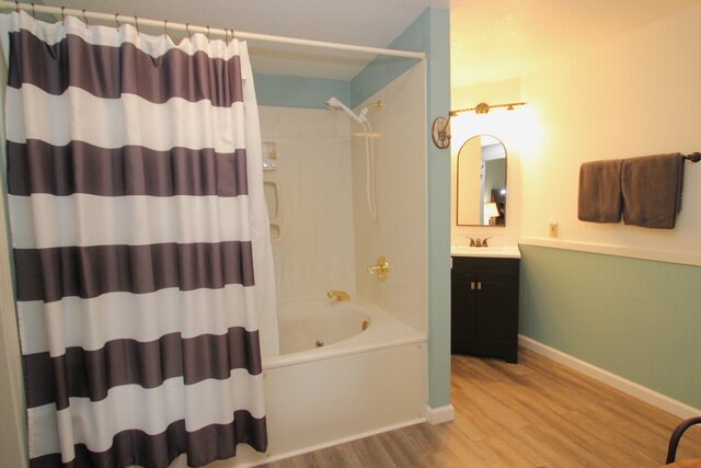 Image 5 for Wine Suite