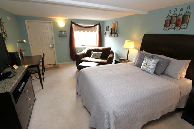 Image 4 for Wine Suite