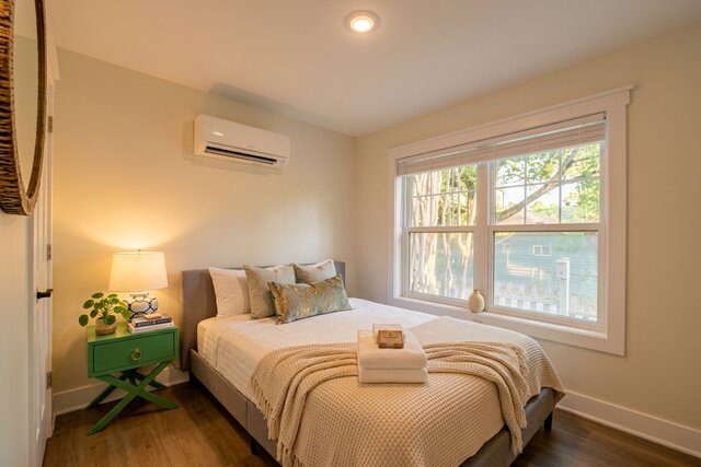 Image 2 for DreamStay on Clay Suite