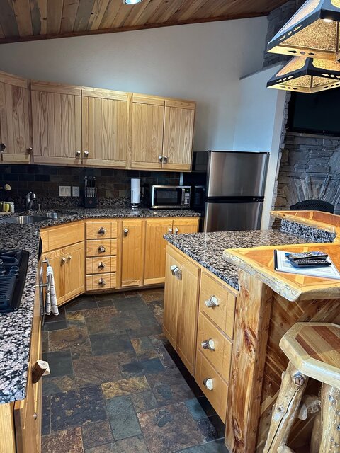 Image 1 for 1 Bedroom Condo - Queen