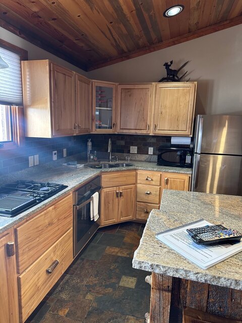 Image 2 for 1 Bedroom Condo - King