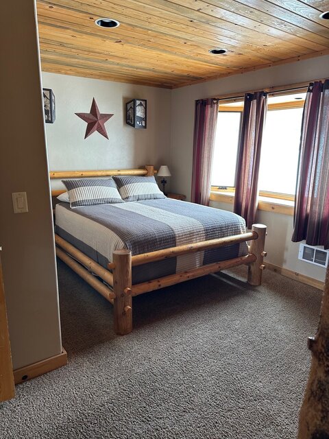 Image 4 for 1 Bedroom With Loft Condo - 3 Queens