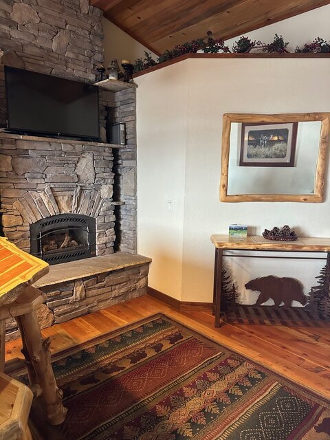 Image 2 for 1 Bedroom Condo - Queen