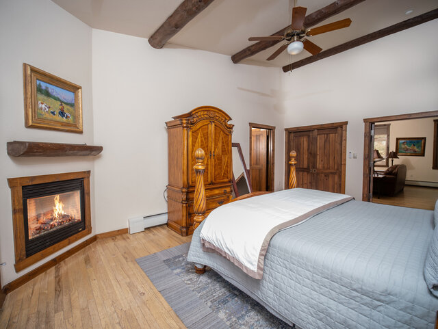 Image 1 for CATTLE BARON SUITE