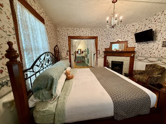 Image 5 for Independence Suite