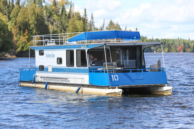Image 4 for HB10 The Muskie Houseboat [44' - 8p]
