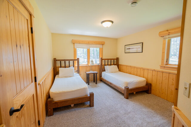 Image 19 for (CB15) The Hefty Logger Private Lodge [5r6b4b13p]