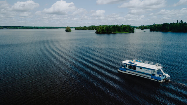 Image 4 for HB05 The Seagull Houseboat [38' - 6p]